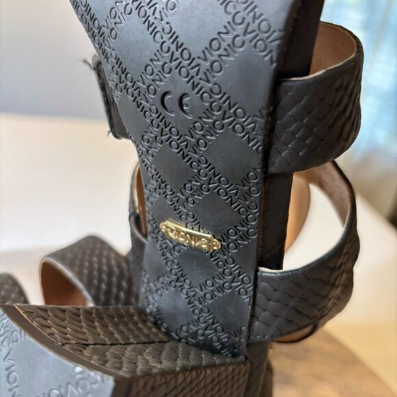 Vionic Blaire Block Heel Sandals Black Snake Embossed Leather Women’s Size 9.5 - Picture 10 of 12
